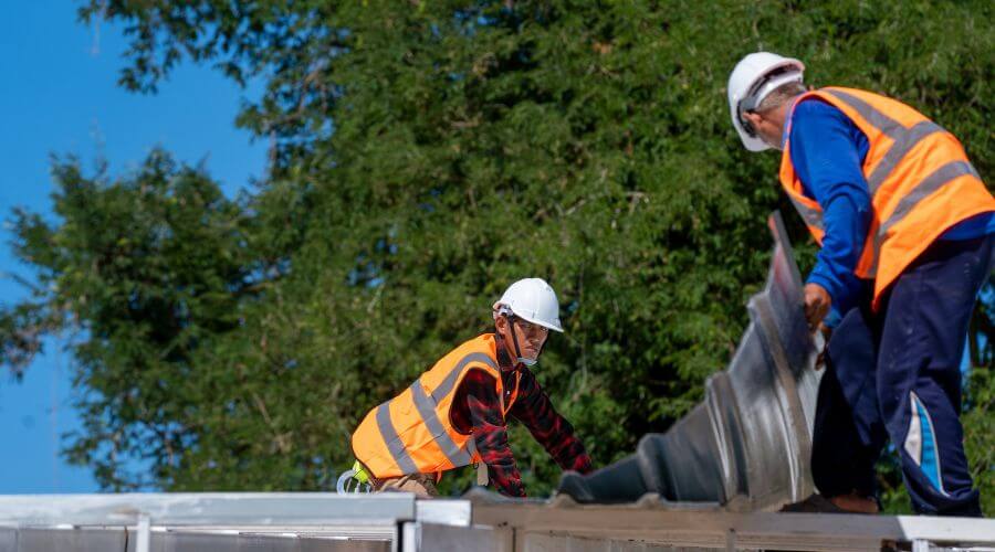 Professional Flat Roofing Installation in Tolono, IL